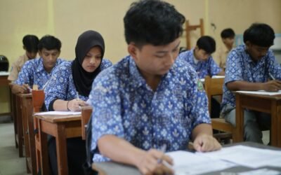 Students writing CUET UG 2026 Day 1 paper in a classroom on 11 May 2026